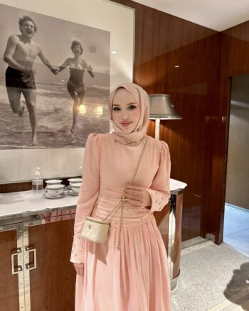 Baby pink corset princess